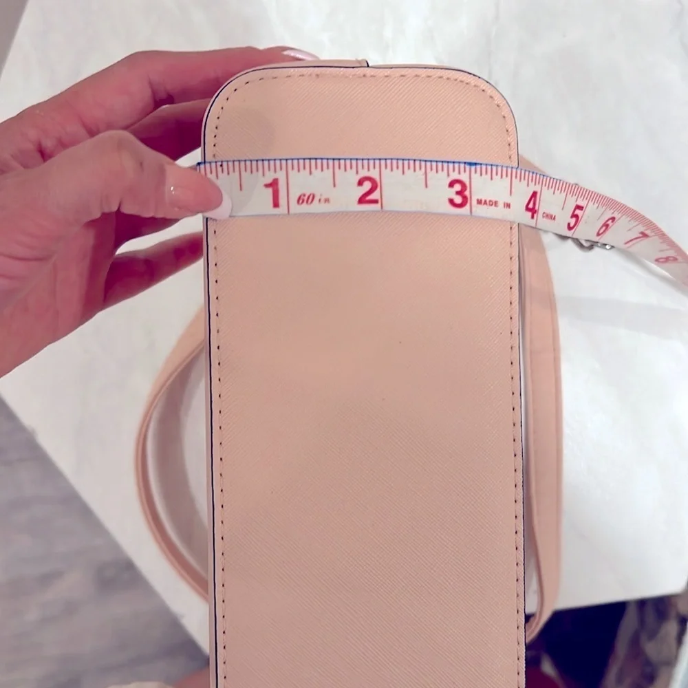 🔥Steve Madden Pink Crossbody Bag with Modern Design🔥